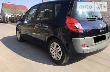 Хэтчбек Renault Scenic 2007 в 