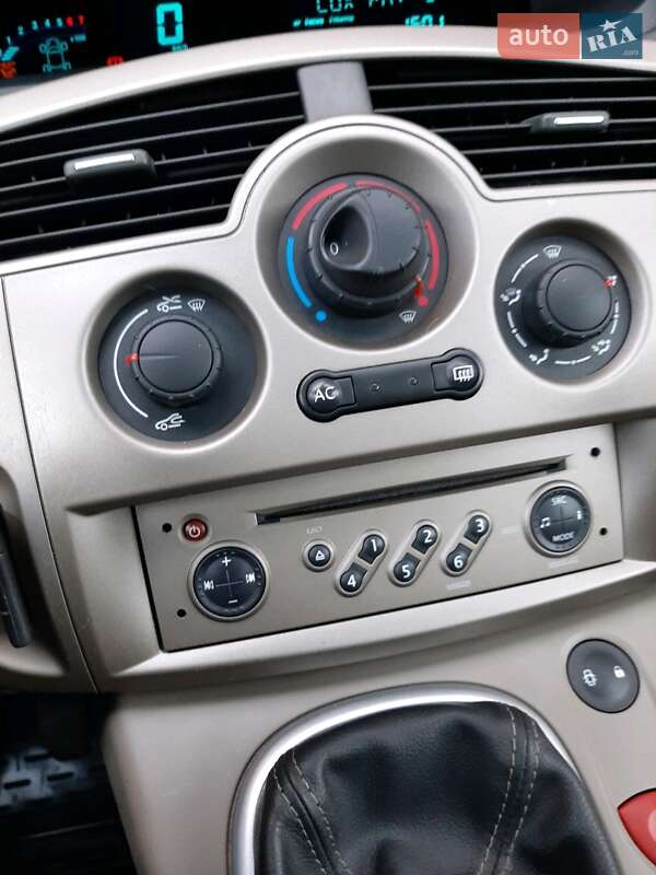 Минивэн Renault Scenic 2006 в Житомире