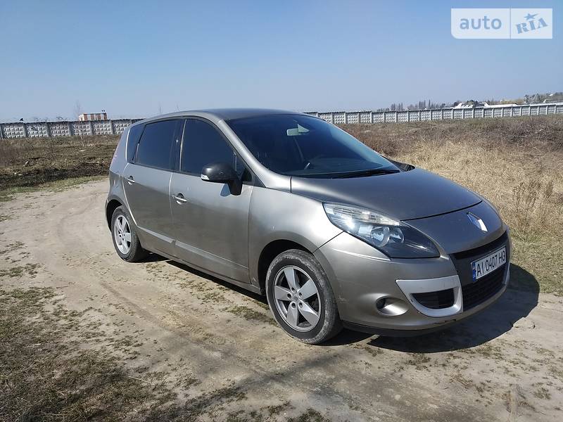 Мінівен Renault Scenic 2011 в 