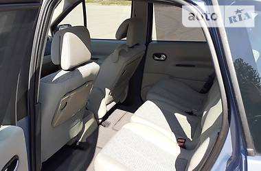 Хетчбек Renault Scenic 2007 в 