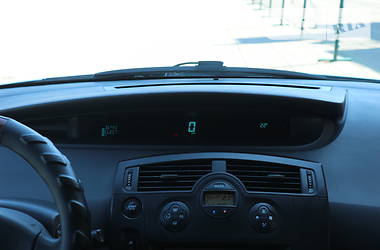 Минивэн Renault Scenic 2006 в 
