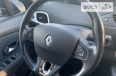 Мінівен Renault Scenic 2013 в 