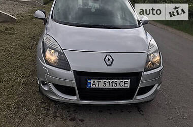 Универсал Renault Scenic 2011 в Городенке