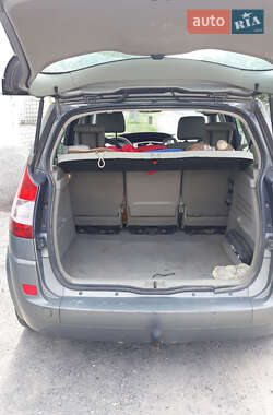 Хэтчбек Renault Scenic 2003 в 