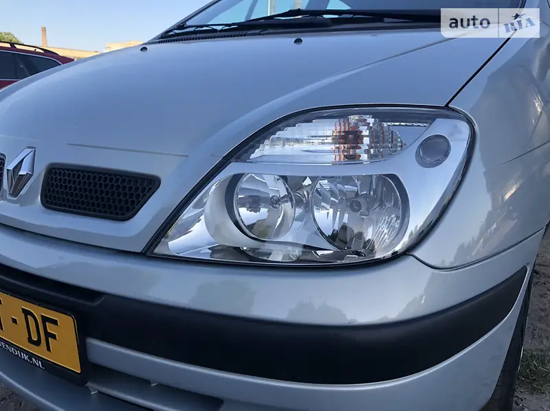 Мінівен Renault Scenic 2000 в 