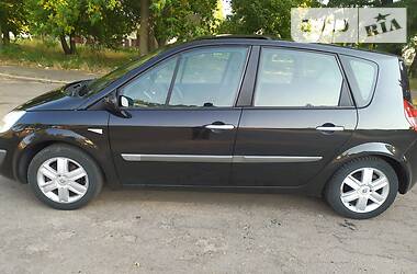 Хэтчбек Renault Scenic 2004 в Коростене