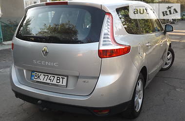 Универсал Renault Scenic 2012 в Ровно