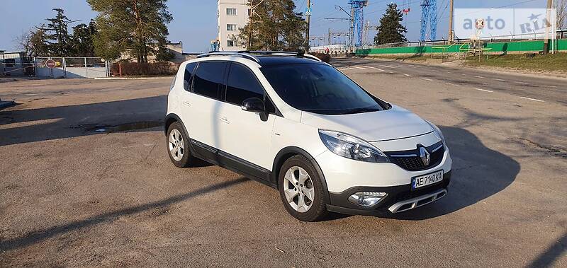 Хетчбек Renault Scenic 2015 в Кам'янському