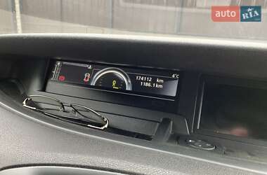 Минивэн Renault Scenic 2013 в 