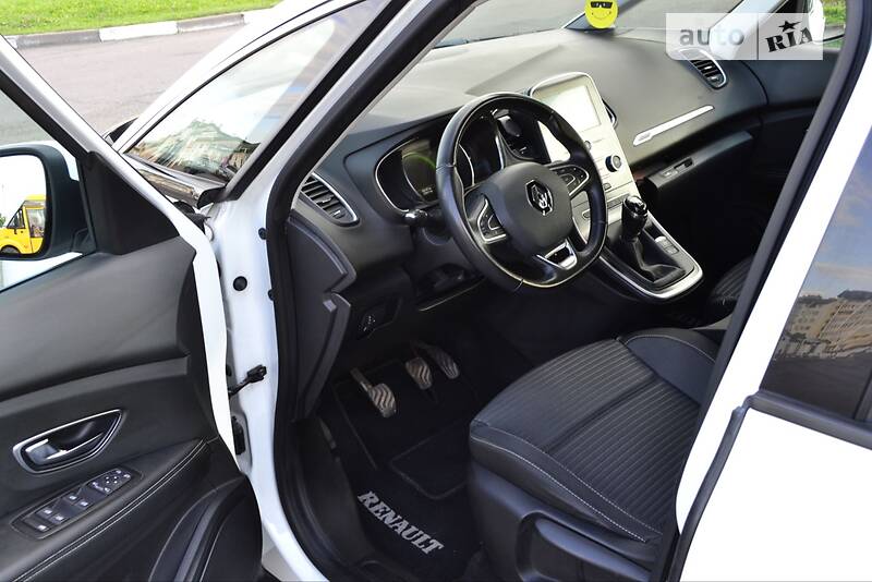 Минивэн Renault Scenic 2016 в Стрые