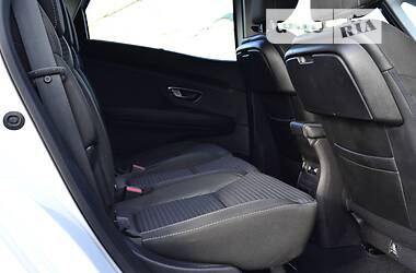 Мінівен Renault Scenic 2016 в 