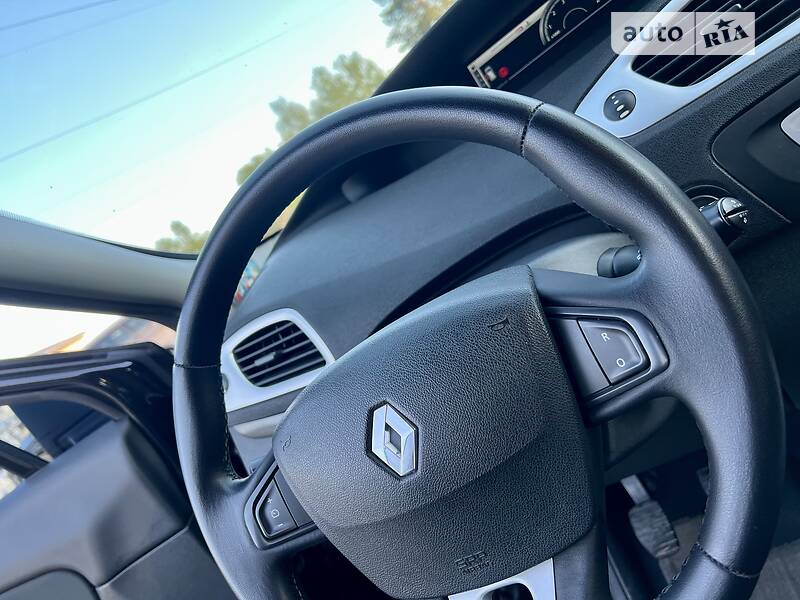 Мінівен Renault Scenic 2009 в Чернівцях