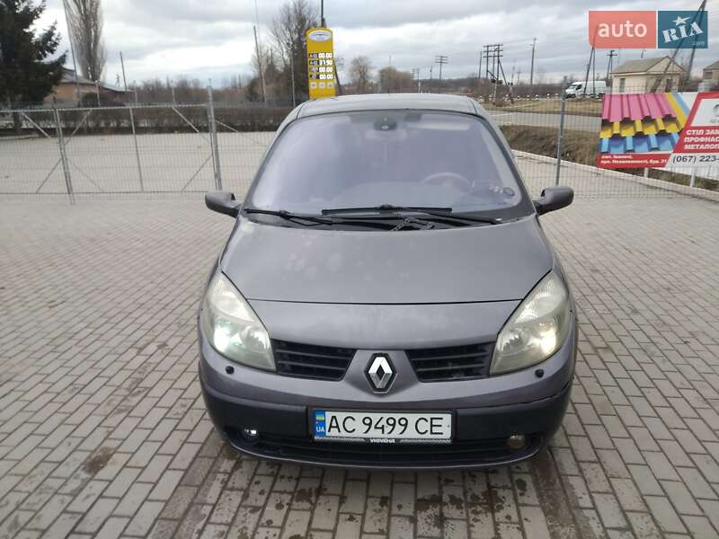 Минивэн Renault Scenic 2004 в Нововолынске