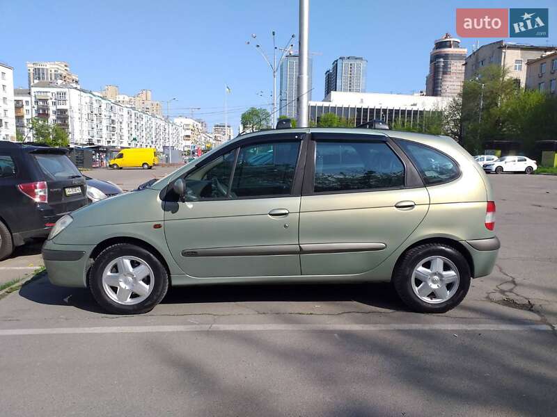 Мінівен Renault Scenic 2004 в Києві