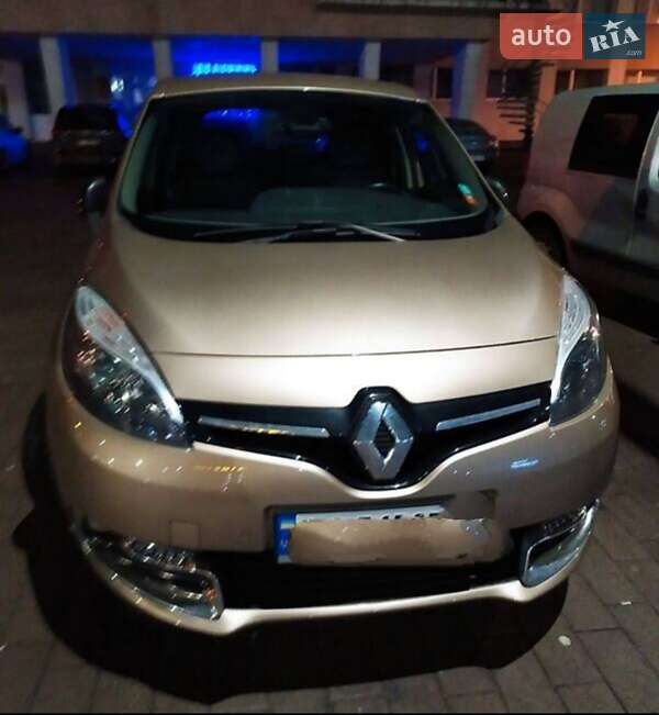 Мінівен Renault Scenic 2015 в Луцьку