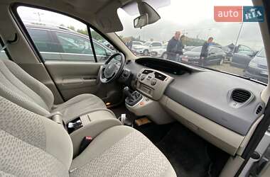 Минивэн Renault Scenic 2006 в 