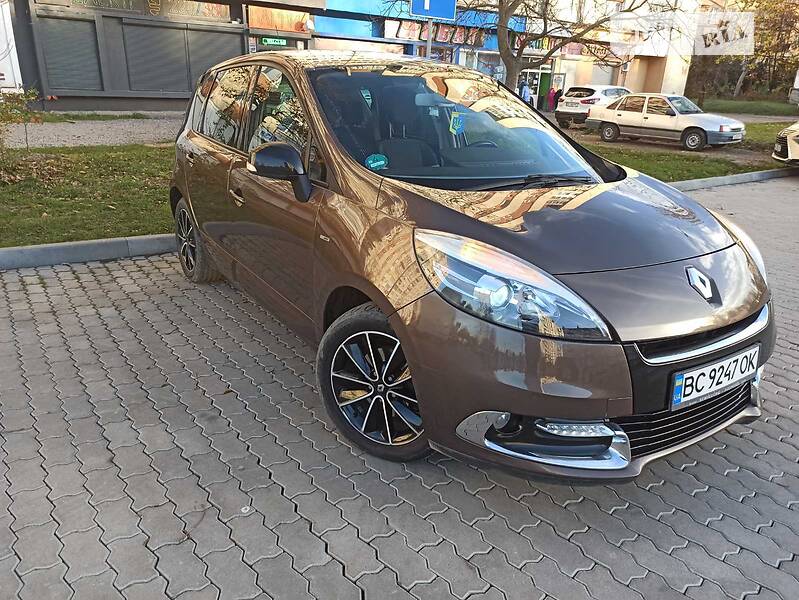 Минивэн Renault Scenic 2012 в Дрогобыче