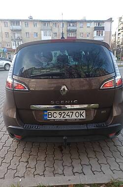 Минивэн Renault Scenic 2012 в 