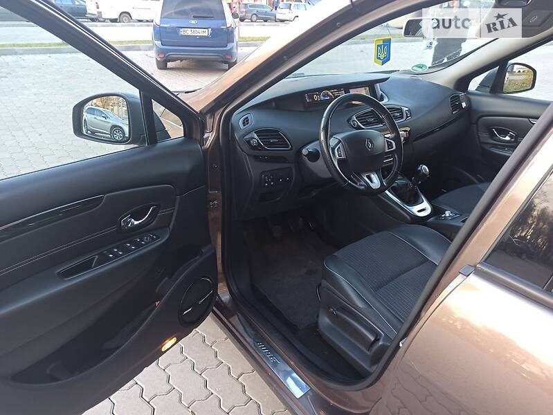 Минивэн Renault Scenic 2012 в Дрогобыче