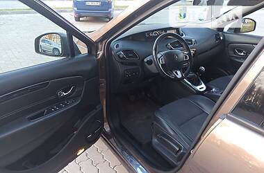 Минивэн Renault Scenic 2012 в 