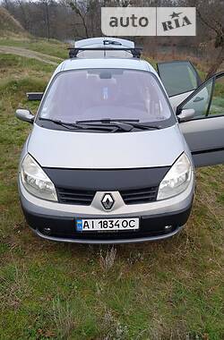 Минивэн Renault Scenic 2004 в 