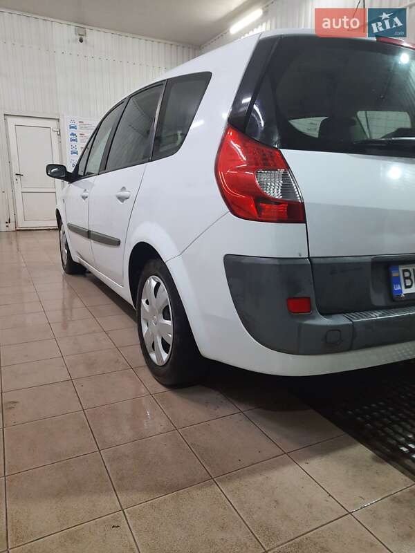 Минивэн Renault Scenic 2007 в Лохвице