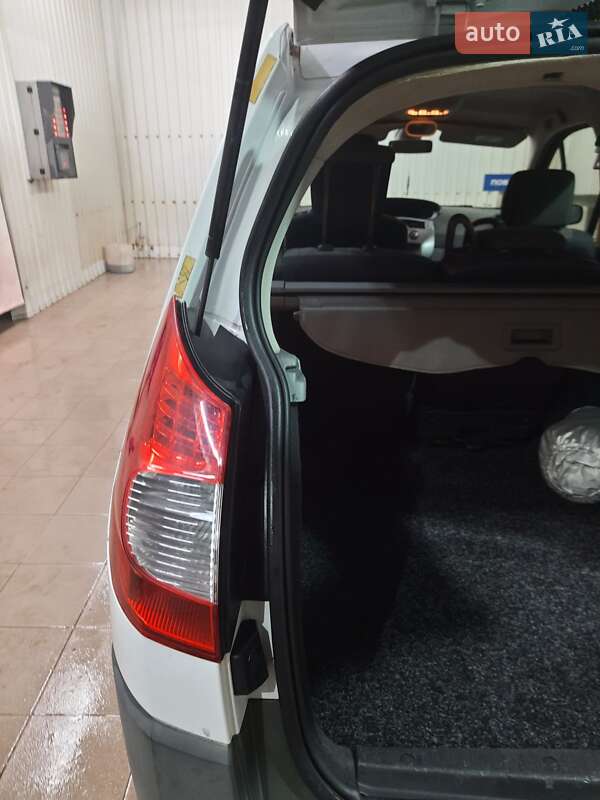 Минивэн Renault Scenic 2007 в Лохвице