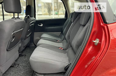 Минивэн Renault Scenic 2006 в 