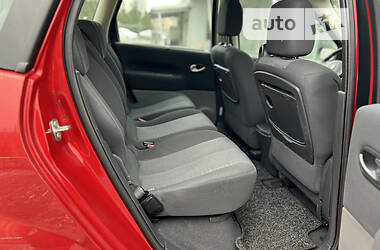 Минивэн Renault Scenic 2006 в 
