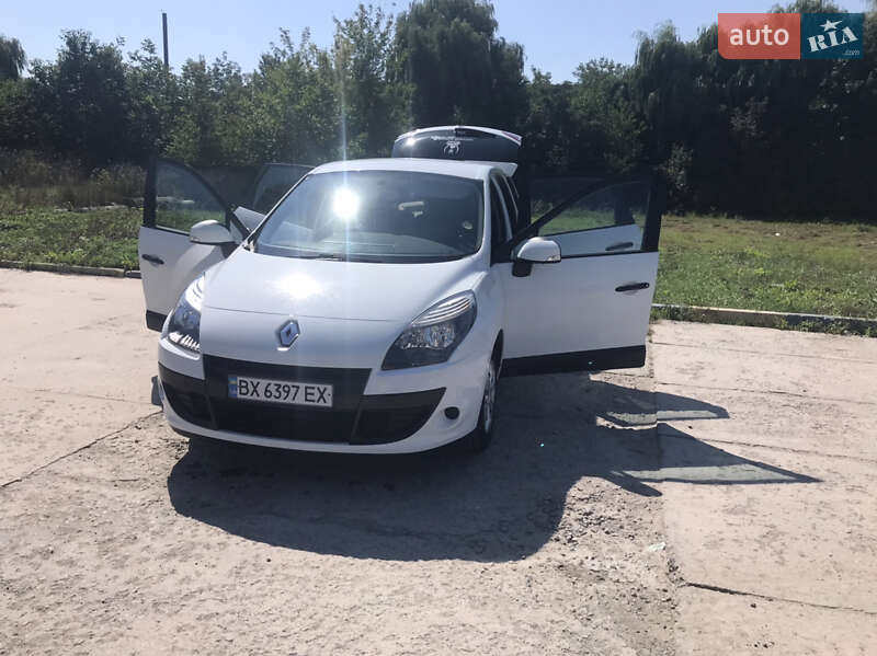 Минивэн Renault Scenic 2011 в Каменец-Подольском