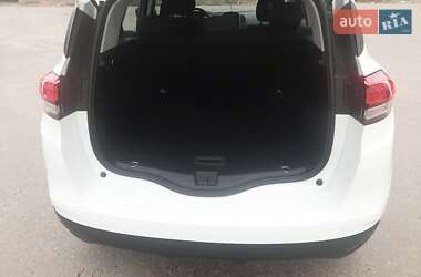 Минивэн Renault Scenic 2017 в 