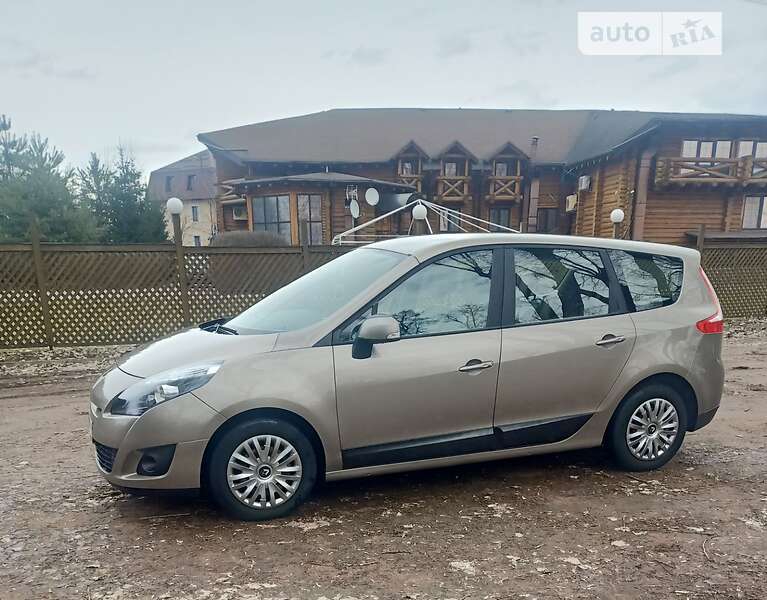 Минивэн Renault Scenic 2011 в Киеве