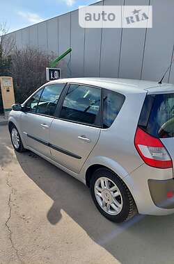 Минивэн Renault Scenic 2005 в 