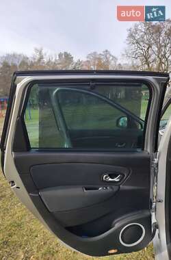 Минивэн Renault Scenic 2010 в 