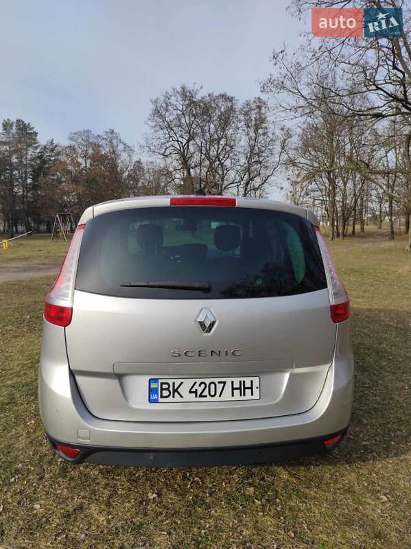 Минивэн Renault Scenic 2010 в Сарнах