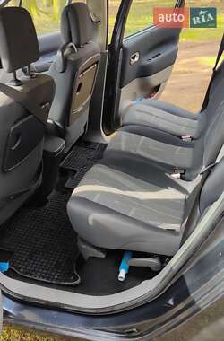 Минивэн Renault Scenic 2006 в 
