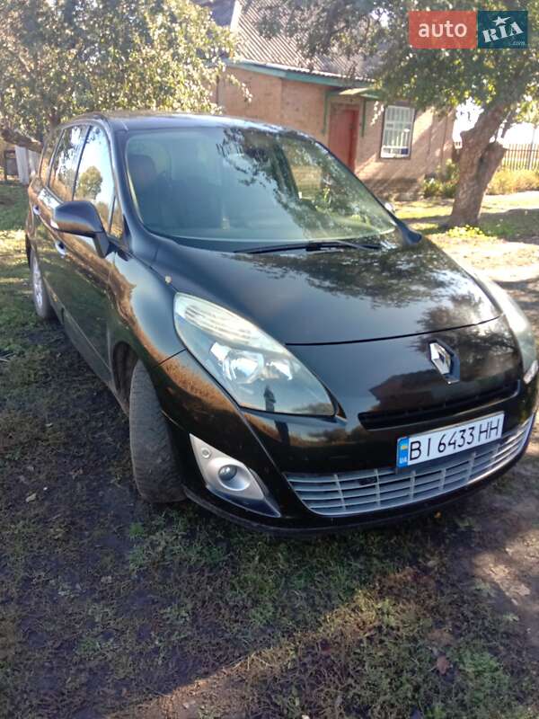 Минивэн Renault Scenic 2010 в Полтаве