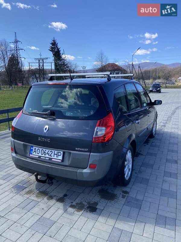 Минивэн Renault Scenic 2006 в Хусте