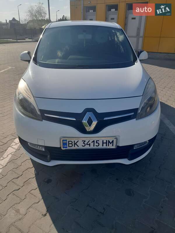 Минивэн Renault Scenic 2013 в 