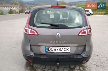 Минивэн Renault Scenic 2011 в 