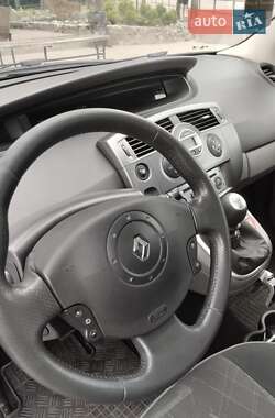 Минивэн Renault Scenic 2009 в 