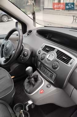 Минивэн Renault Scenic 2009 в 