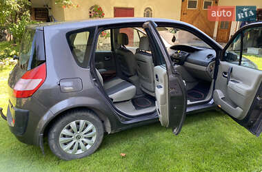 Минивэн Renault Scenic 2004 в 