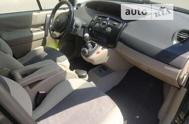 Минивэн Renault Scenic 2005 в 