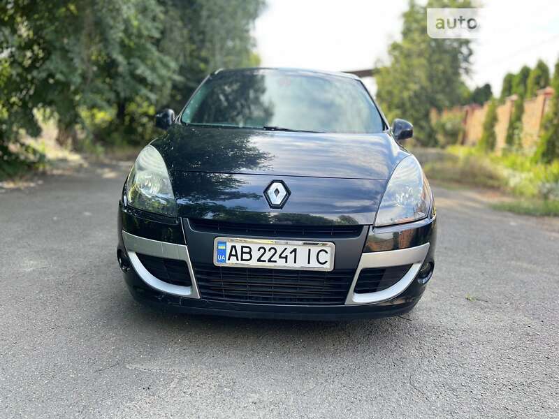 Минивэн Renault Scenic 2011 в Бершади