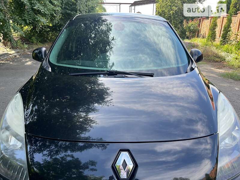 Минивэн Renault Scenic 2011 в Бершади
