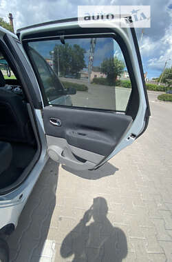 Минивэн Renault Scenic 2004 в 