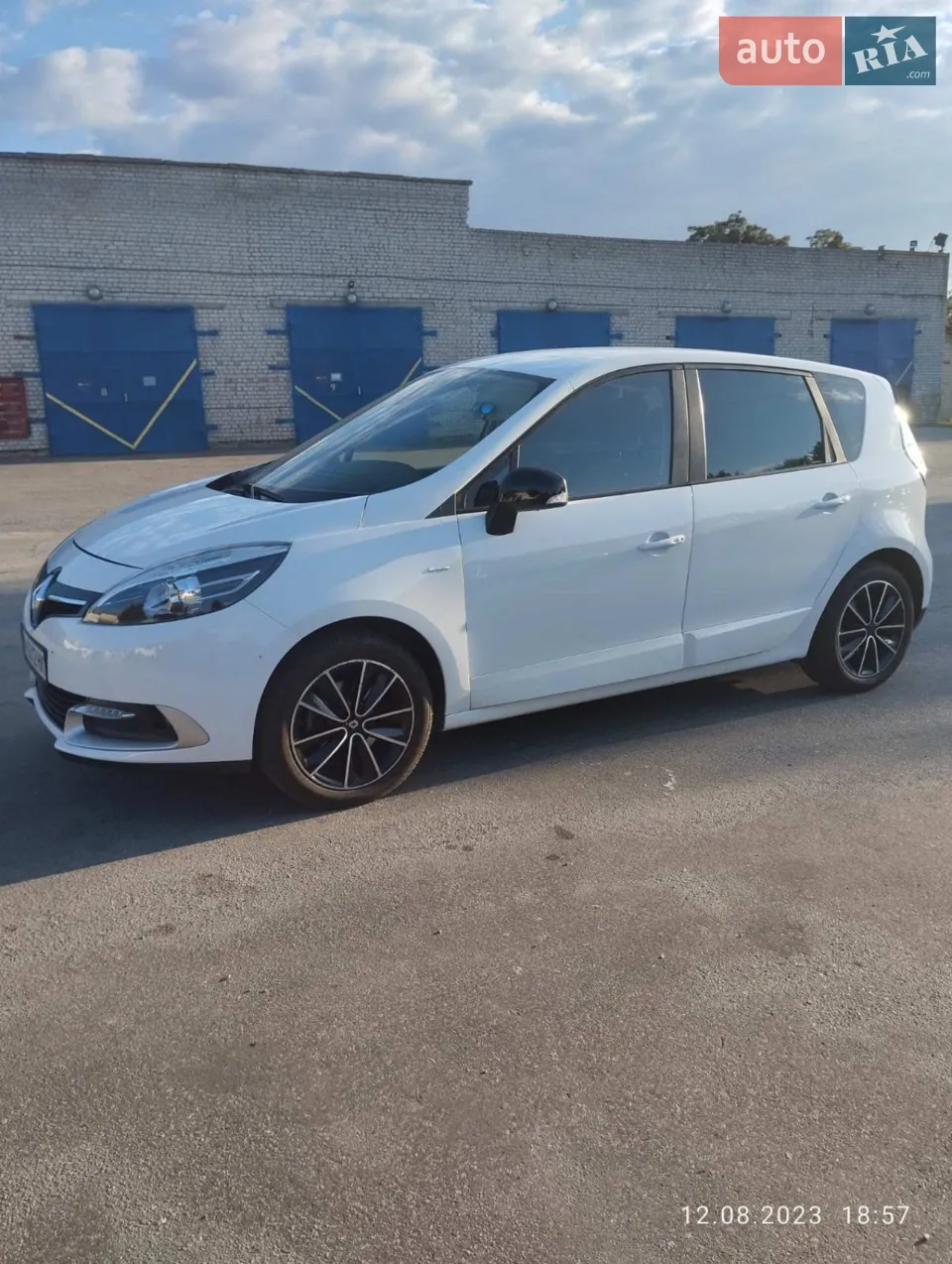2015 Renault Scenic - мініатюра 22