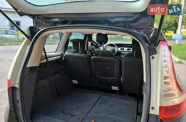 Минивэн Renault Scenic 2009 в 