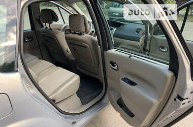 Минивэн Renault Scenic 2004 в 